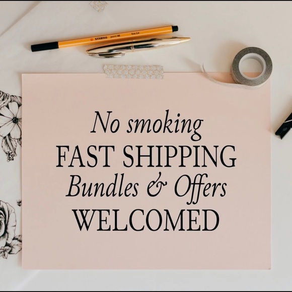 NWT S MINNIE MOUSE T-Shirt, LuLaRoe Classic - Picture 3 of 7